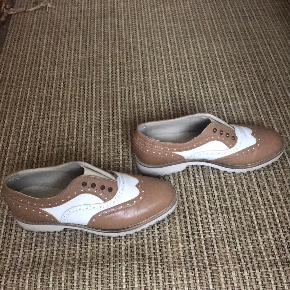 Summit by White Mountain brand Oxford shoes